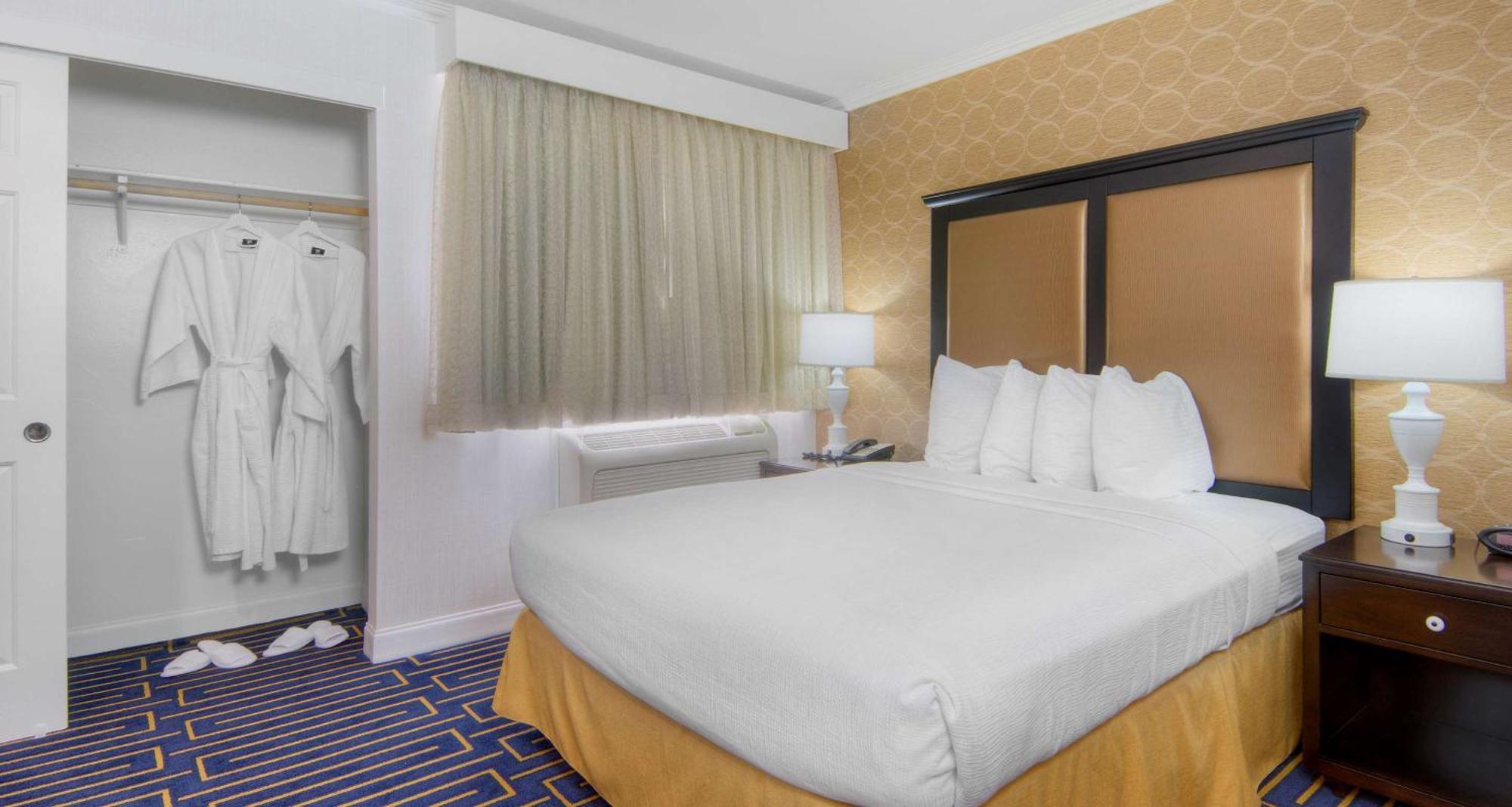 Best Western Plus Palm Court Hotel Davis Kültér fotó