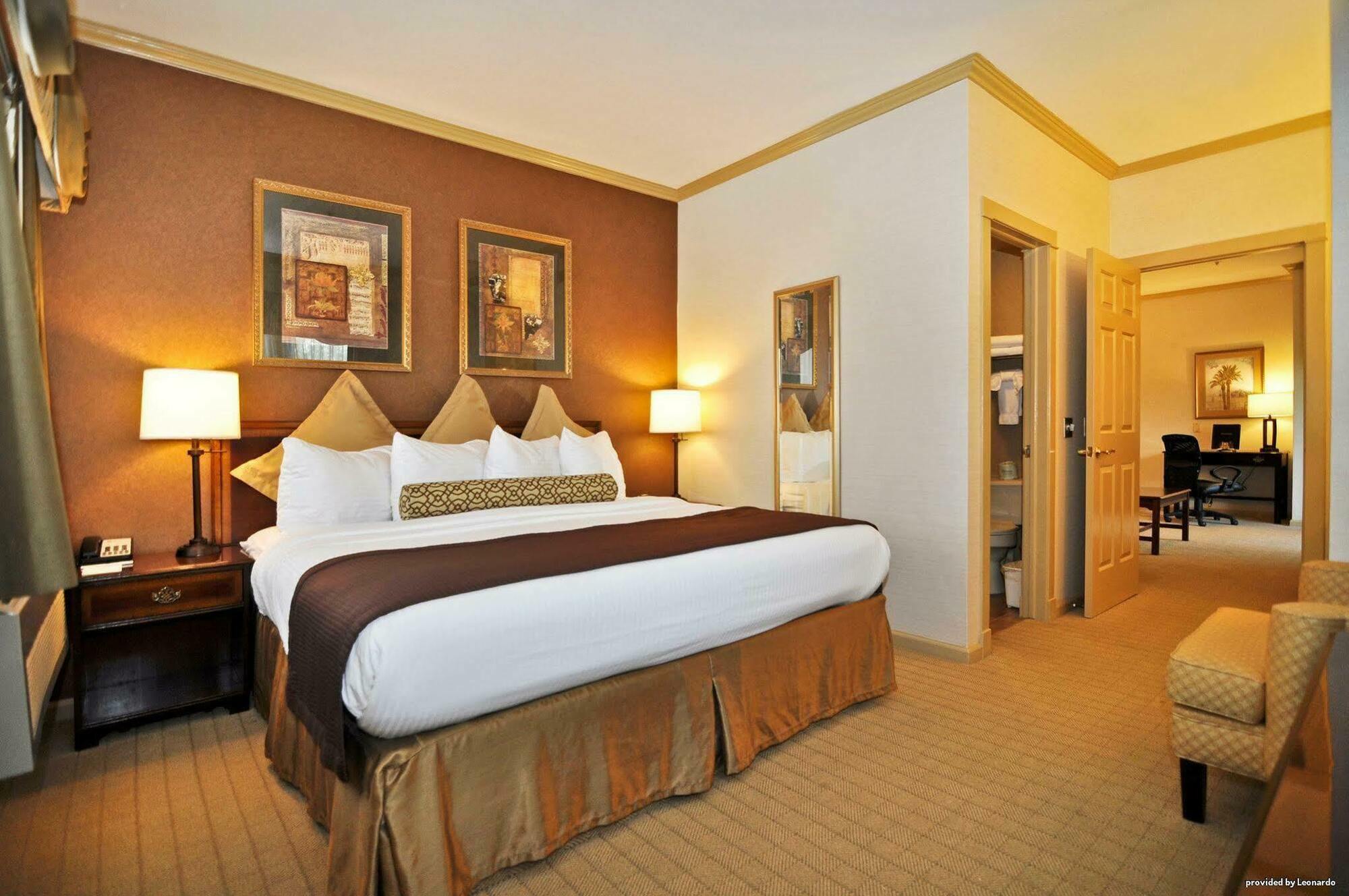 Best Western Plus Palm Court Hotel Davis Kültér fotó
