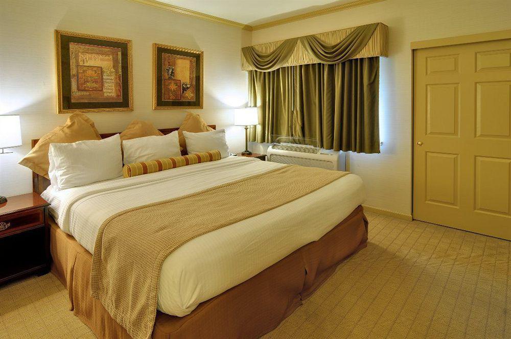 Best Western Plus Palm Court Hotel Davis Kültér fotó